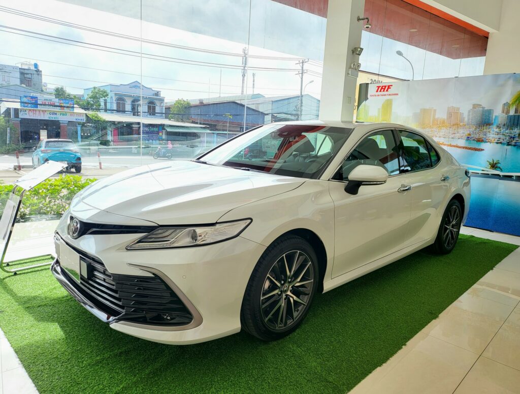 Xe toyota camry 2023