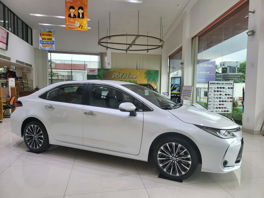 Toyota Corolla Altis 2023